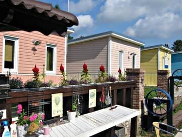 Фото номера Коттедж Комплексы для отдыха с коттеджами/бунгало MaaRitza Holiday Cottage г. Тюри 7