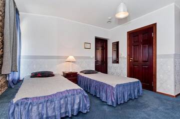 Фото номера Трехместный номер Отель Veskisilla hotel г. Тюри 7